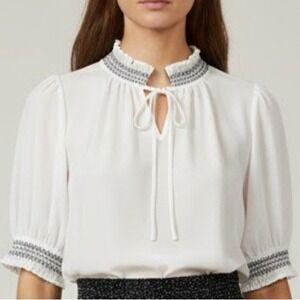 ANN TAYLOR White Smocked Neck Puff Sleeve Blouse Women's M Peasant‎ Top